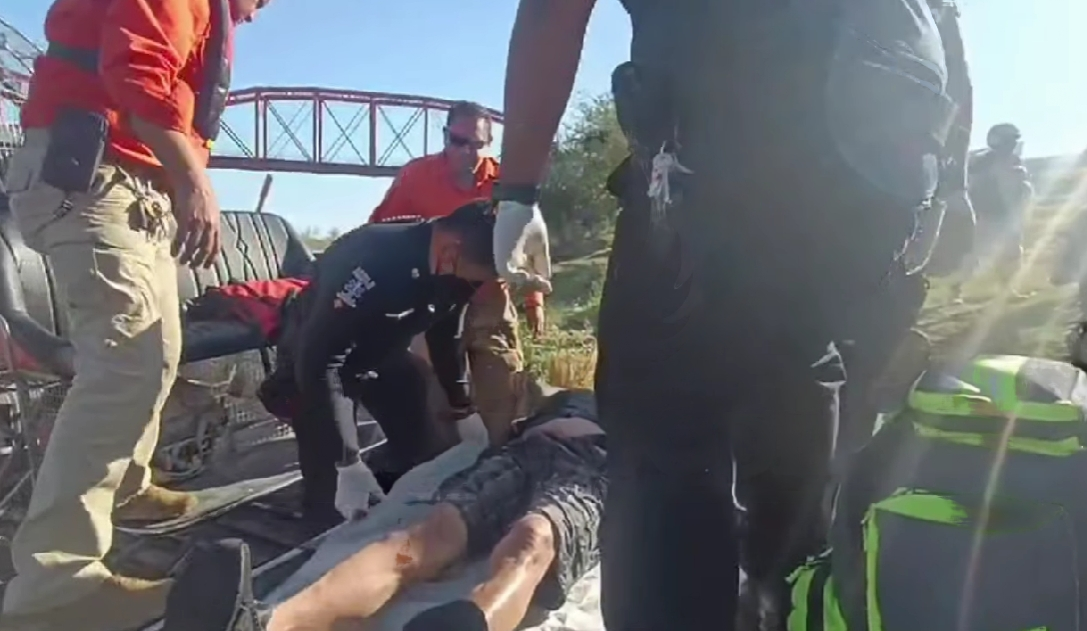 Rescatan migrante de ´Monclova en el Bravo