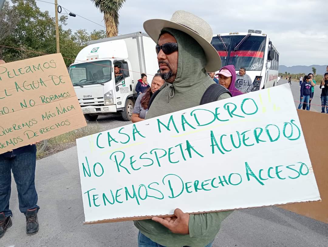 Protestan campesinos en contra de Casa Madero