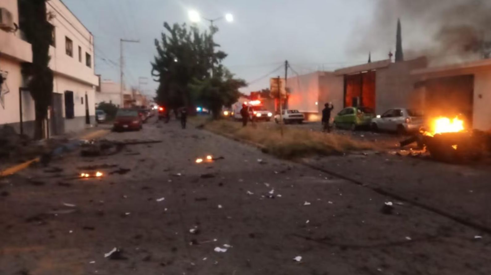 Paran clases tras coches bomba; ‘narcoterrorismo’, dice Edil