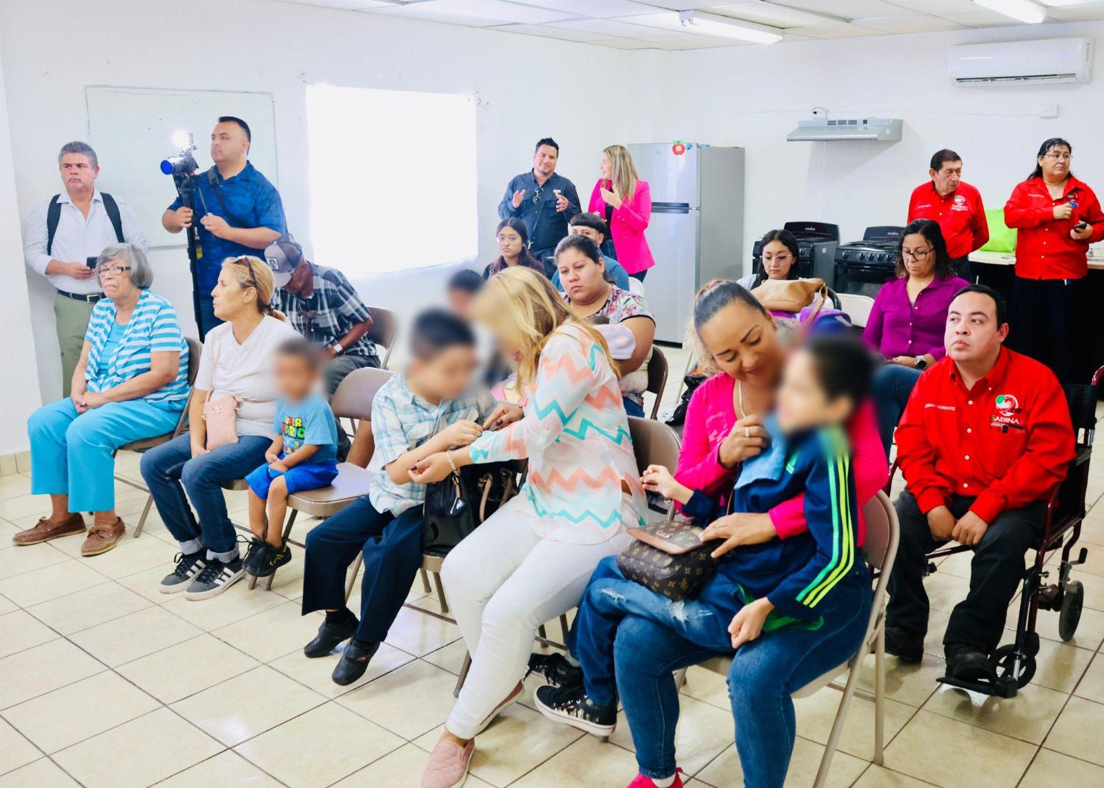 Agradece Diana Haro apoyos del DIF Coahuila