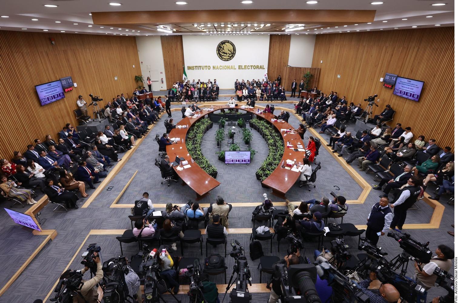 Suman 140 órdenes contra elección al PJ