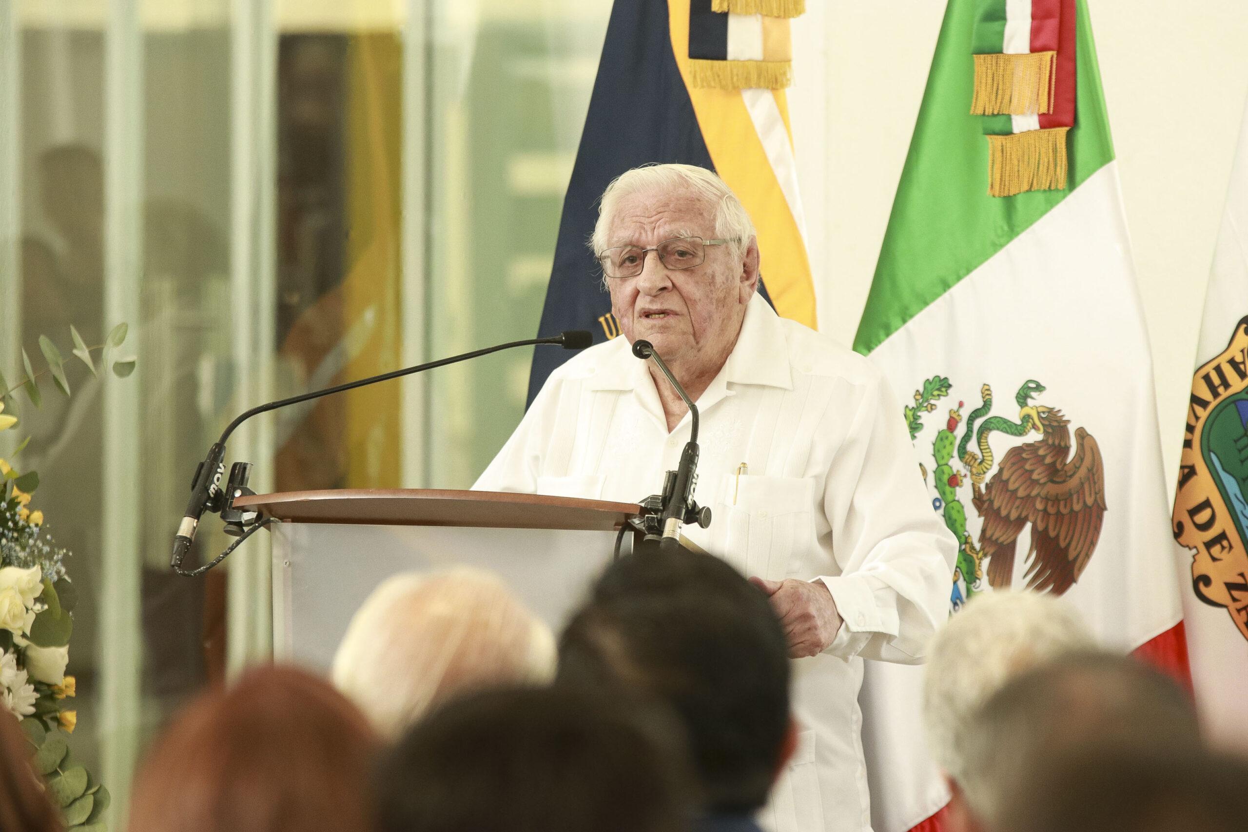 Reconoce UAdeC labor de periodistas
