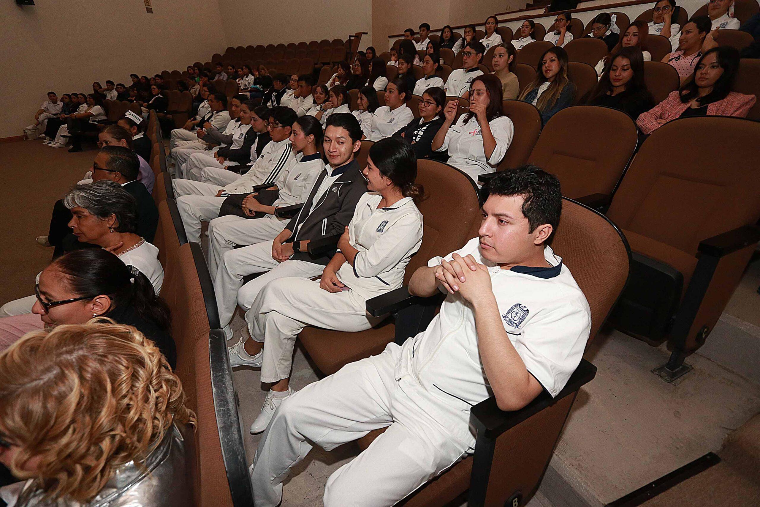 Realizan en la UAdeC coloquio de enfermería