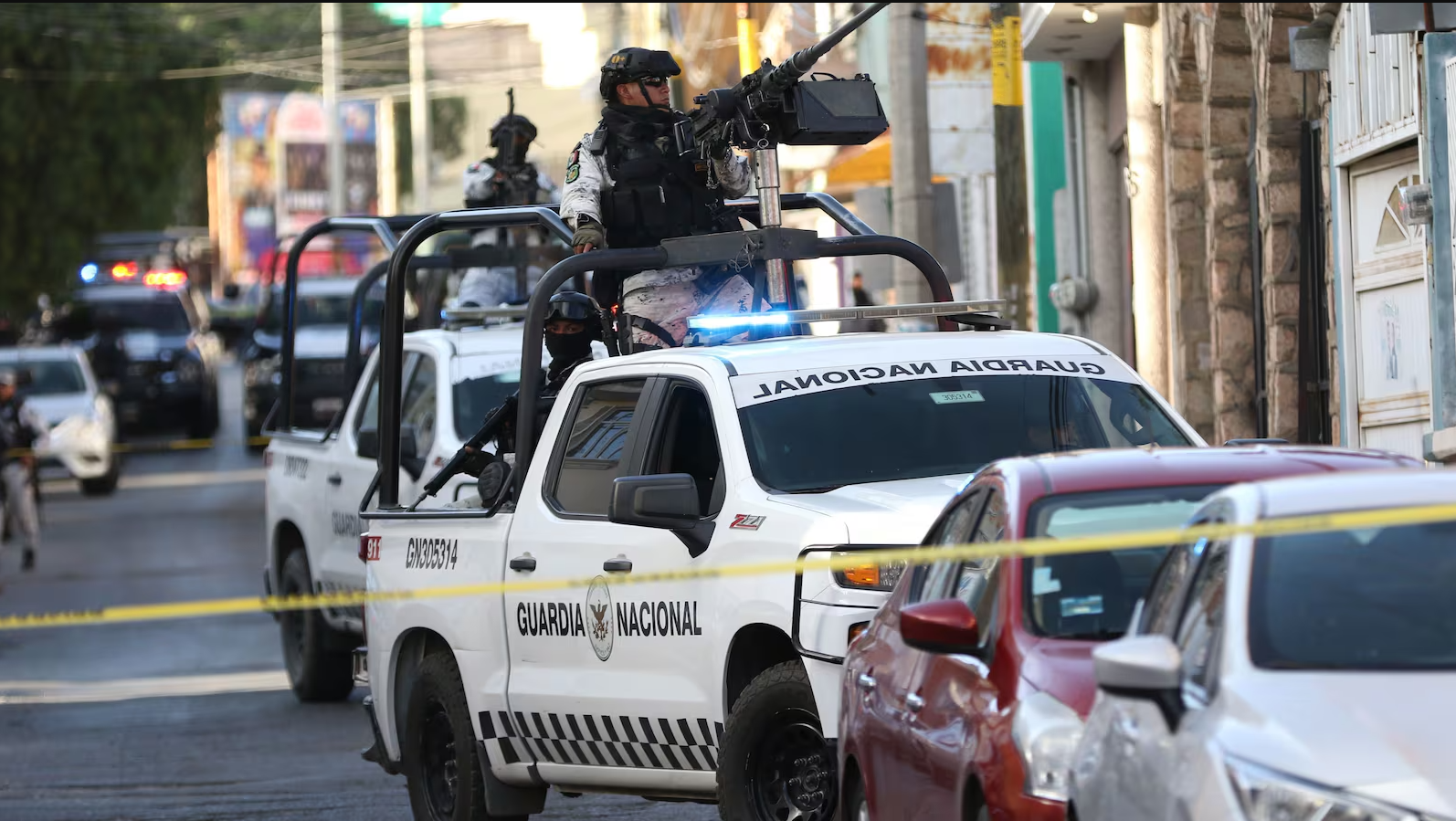 Violencia en Tabasco: Registran enfrentamientos y quema de vehículos en Villahermosa; hay dos policías heridos