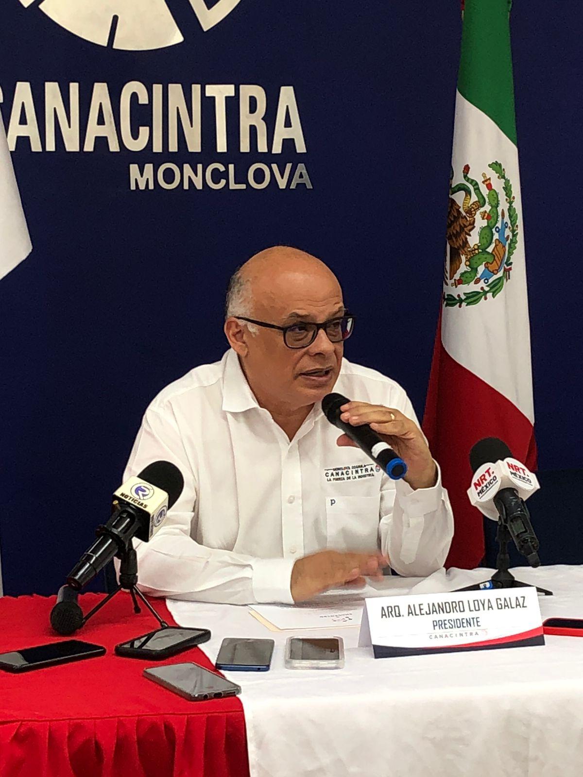 A la baja venta de autos eléctricos; temen paros
