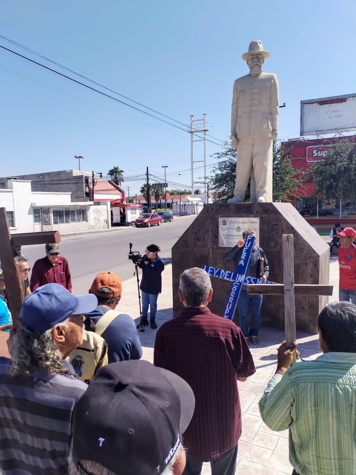 Cansados y sin claudicar demandan pensión digna