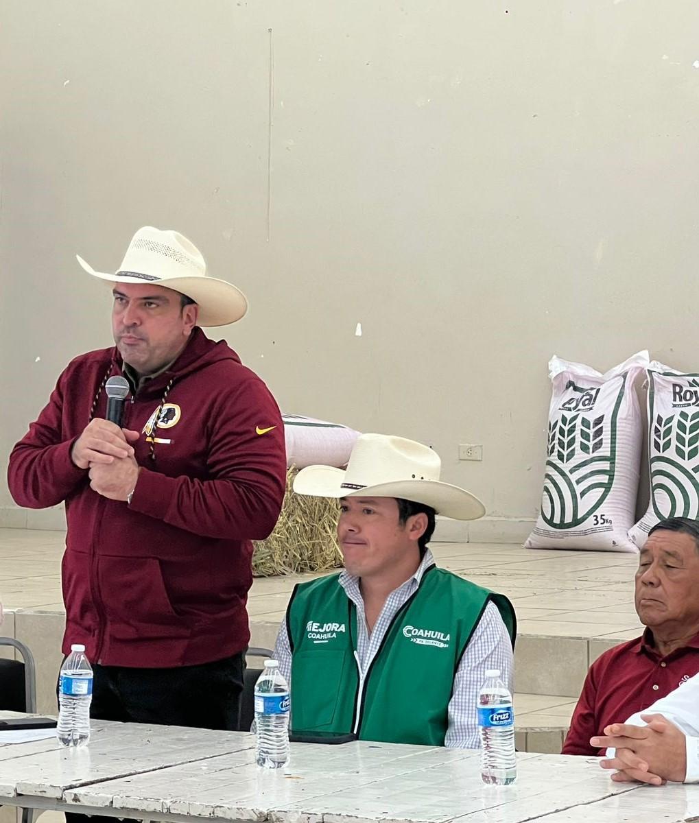 Entregan semilla de avena a productores