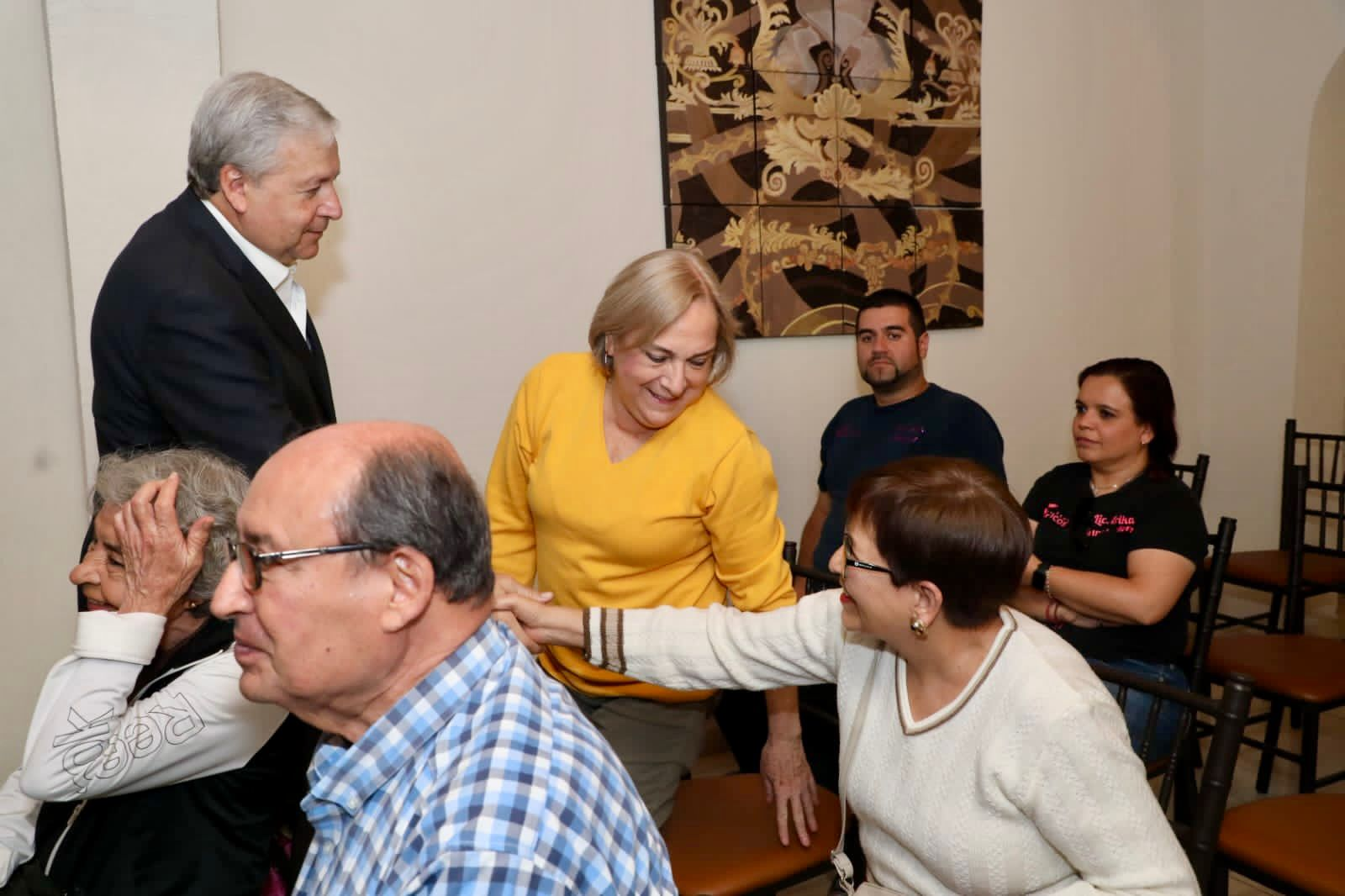 Se reúne Alcalde con vecinos de la calle General Cepeda