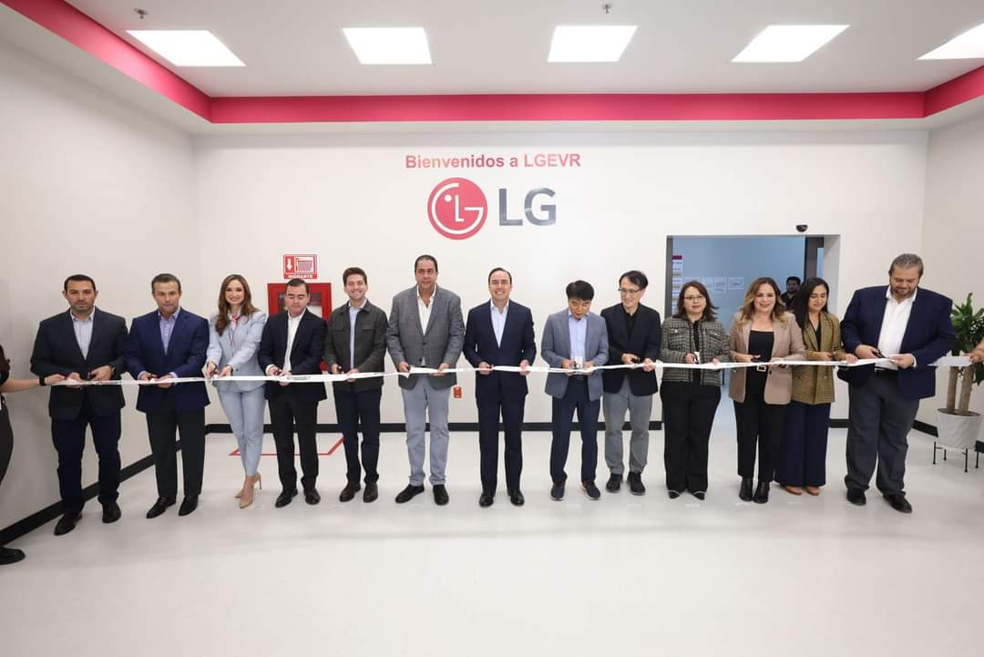 INAUGURA MANOLO PLANTA LG EN RAMOS