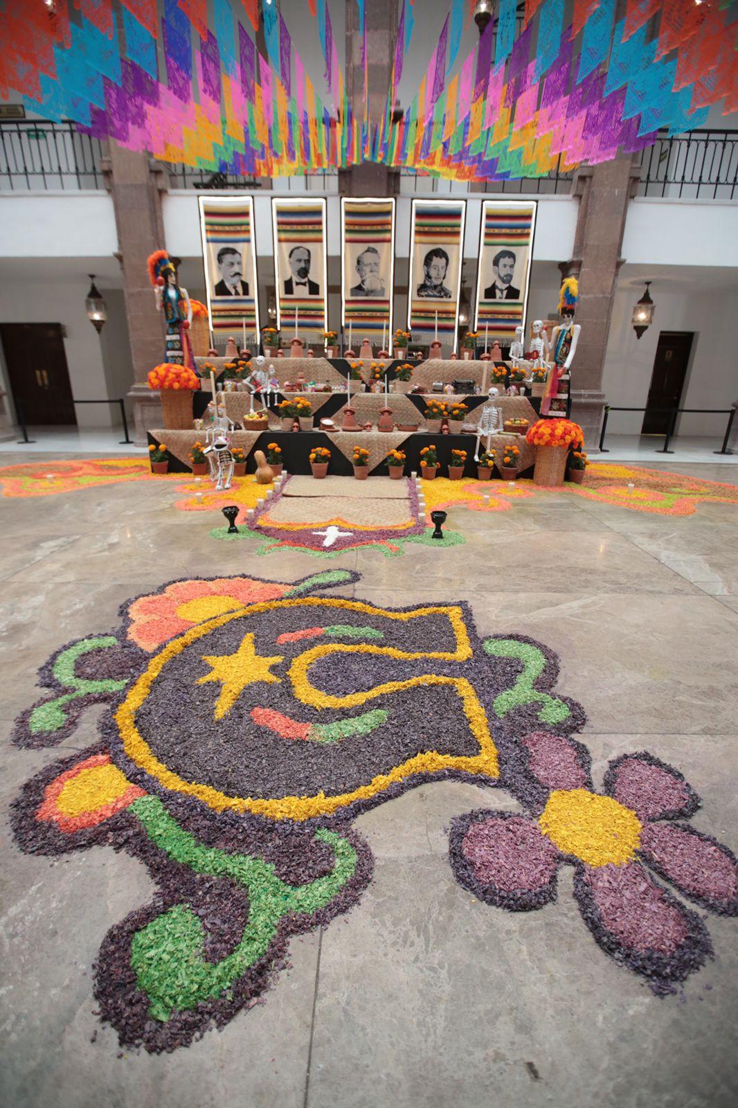 Dedica Coahuila altar de muertos a 5 Presidentes