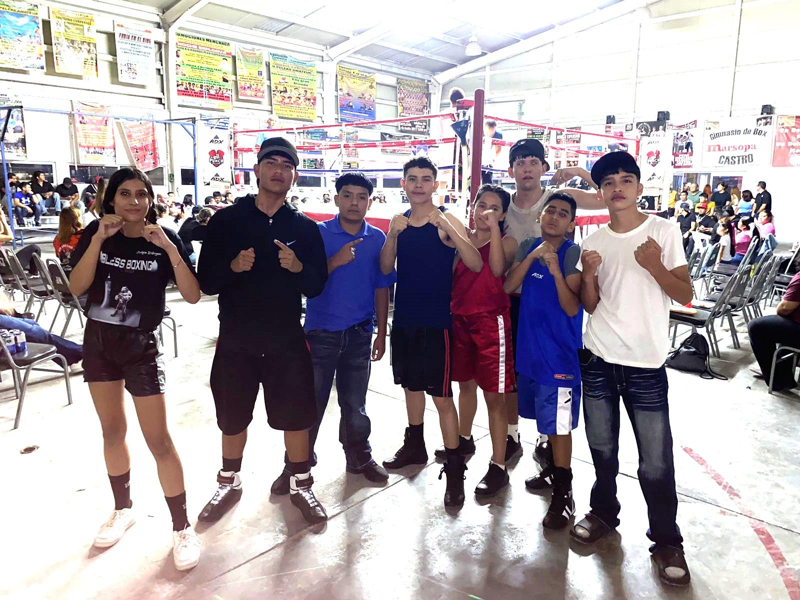 Boxeadores del Bless Boxing de 4-C se lucen en competencia