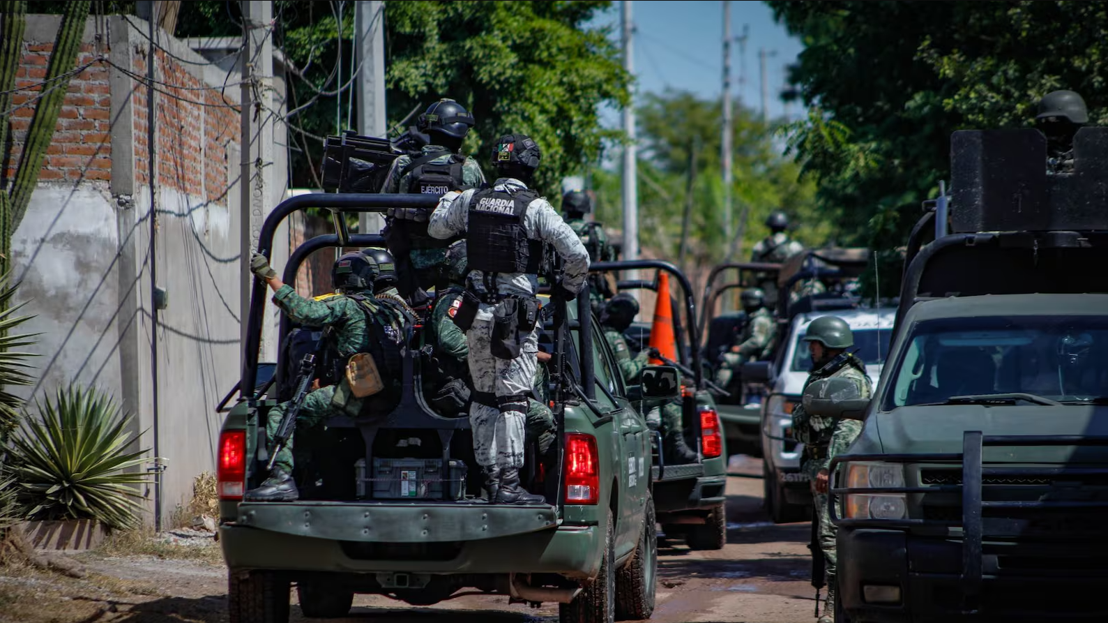Ejército detiene a miembros de un grupo armado de ‘Los Chapitos’ en Culiacán