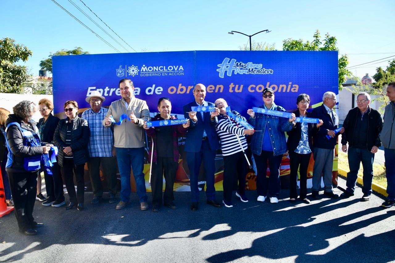 Entrega Dávila obra en Jardines del Valle