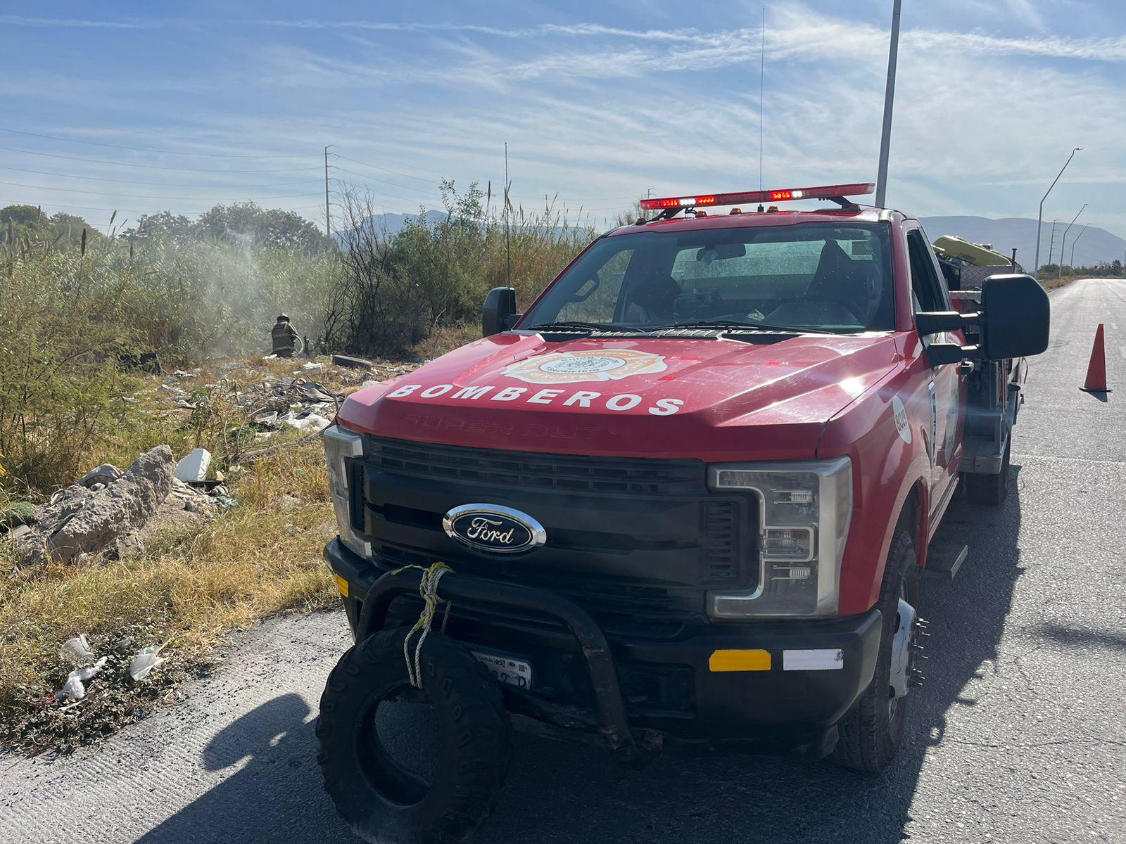 Se incendia terreno y moviliza a Bomberos