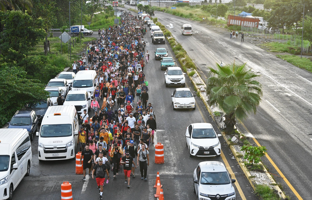Migrantes luchan por llegar a EU antes de que Trump regrese a la presidencia