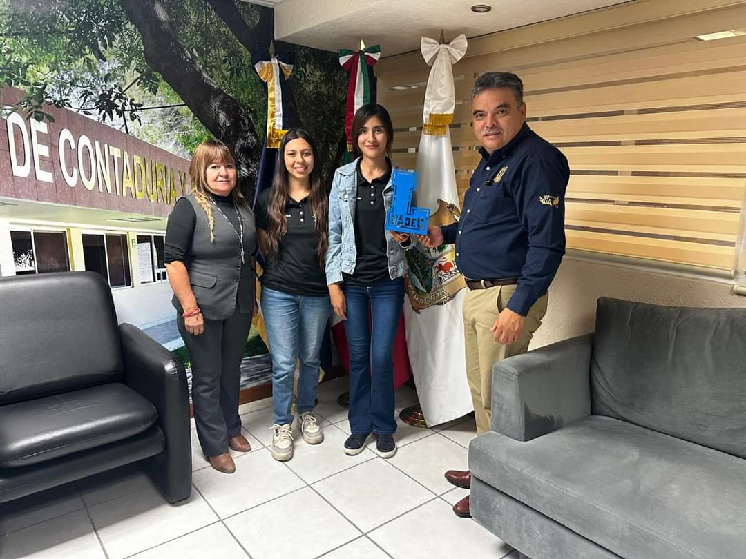 Ganan alumnas de FCA en Encuentro de Ciencia