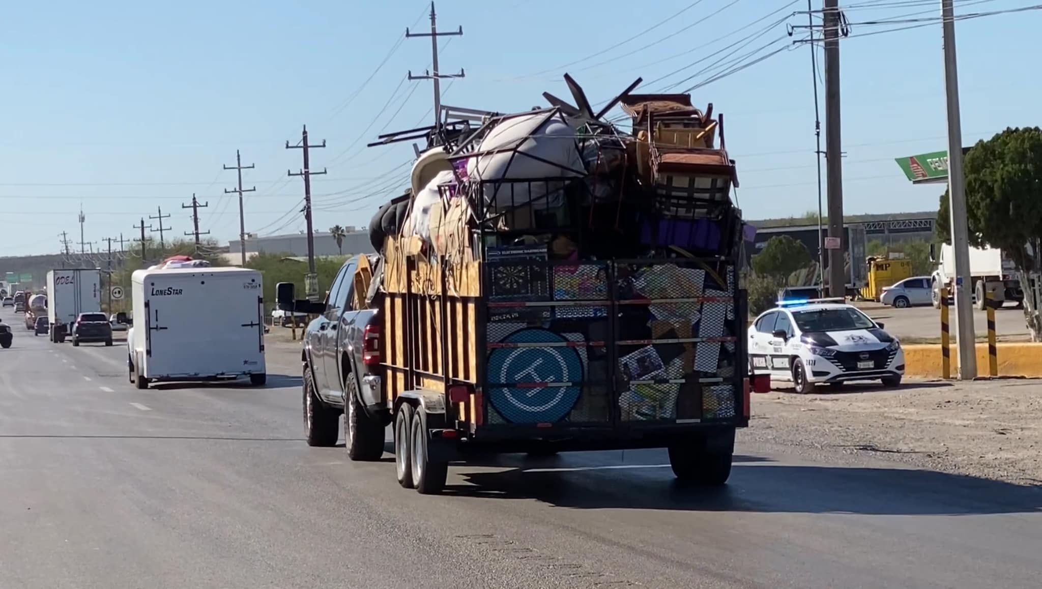 Aumenta tráfico en la 57 por paso de paisanos