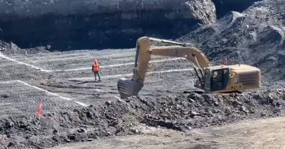 Encuentran pala en mina; confían en nuevo hallazgo