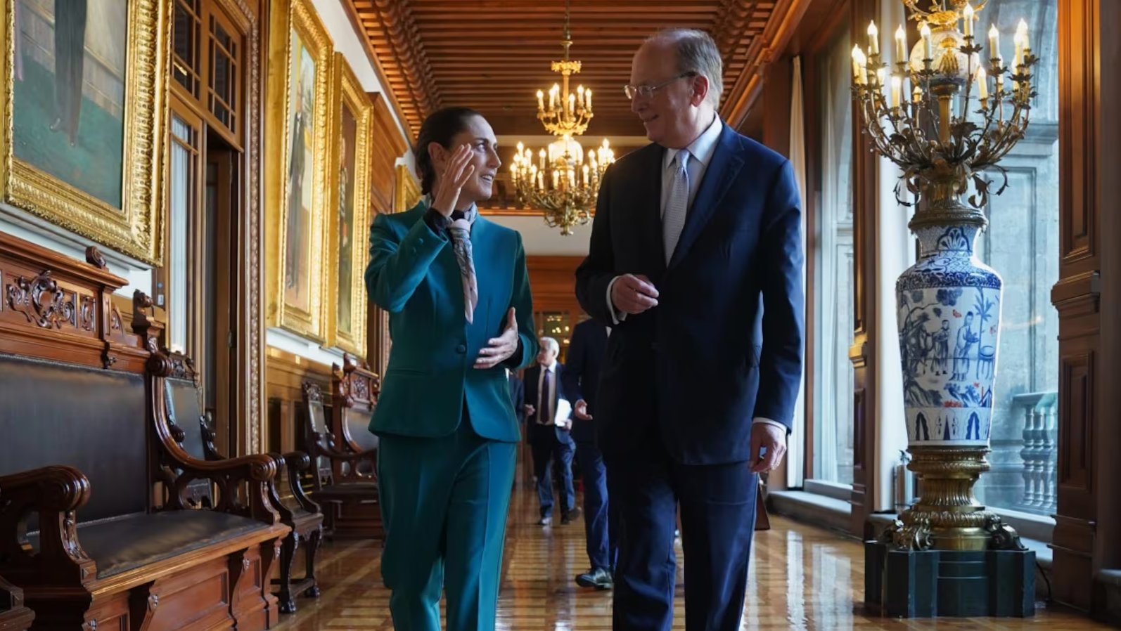 Sheinbaum mueve sus cartas tras triunfo de Trump: Se reúne con CEO de BlackRock