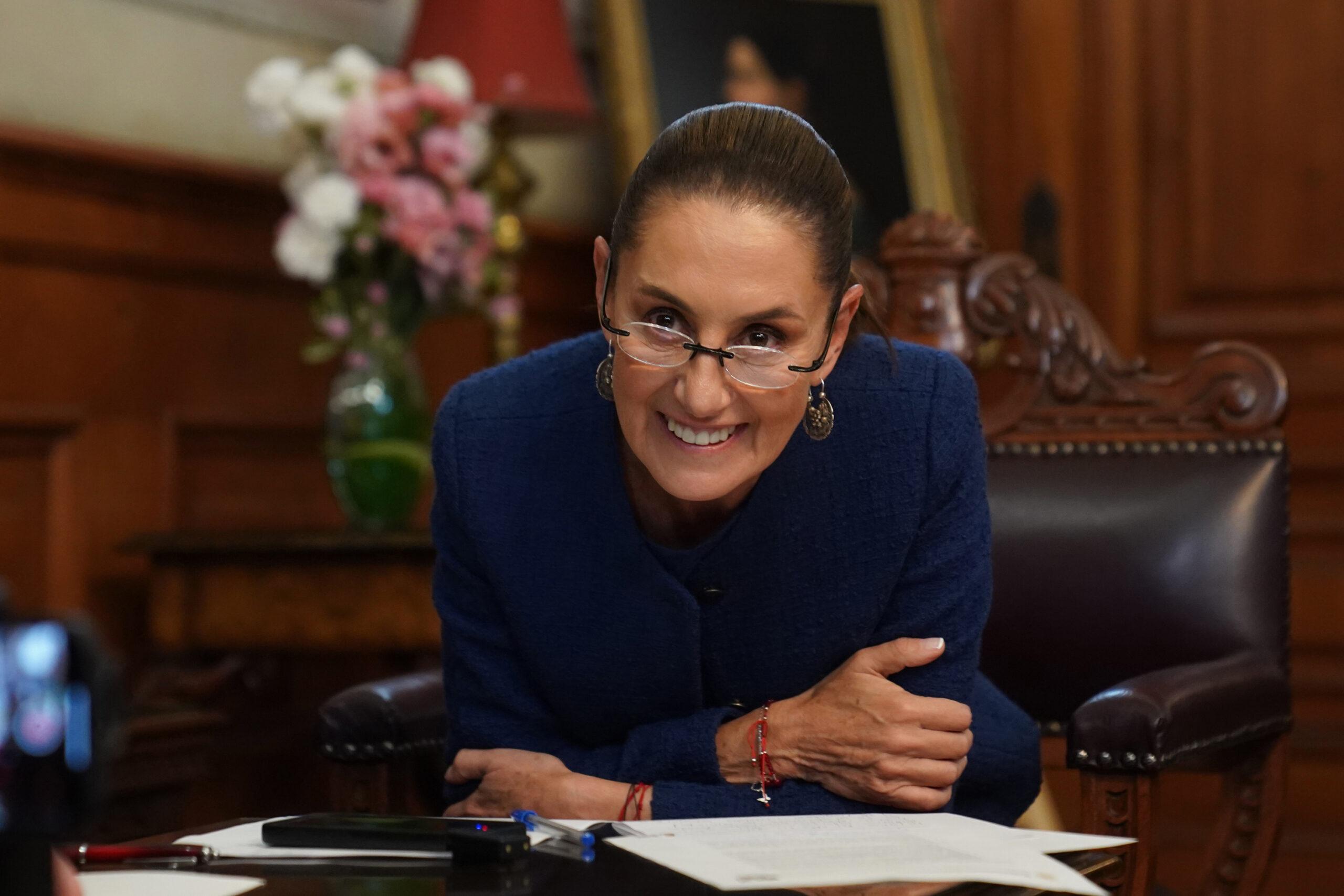 Tiene Sheinbaum primera llamada con Donald Trump