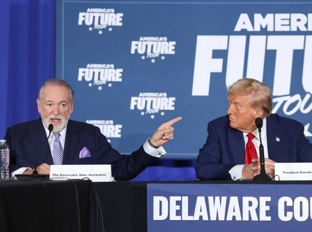 Trump elige como embajador de EU en Israel al exgobernador Mike Huckabee