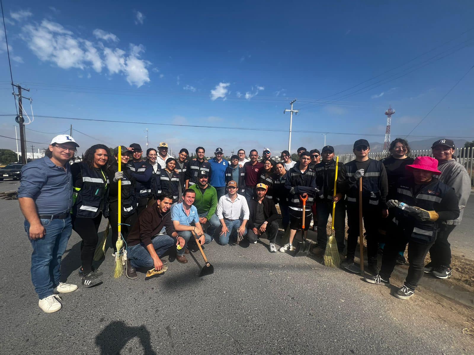 Se suma UAdeC al ‘Clean Up Day’