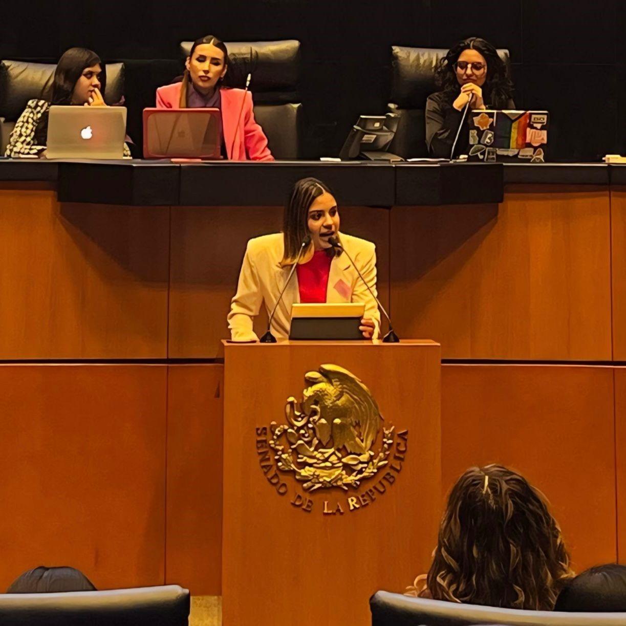 Expone alumna de UAdeC en Parlamento de Mujeres