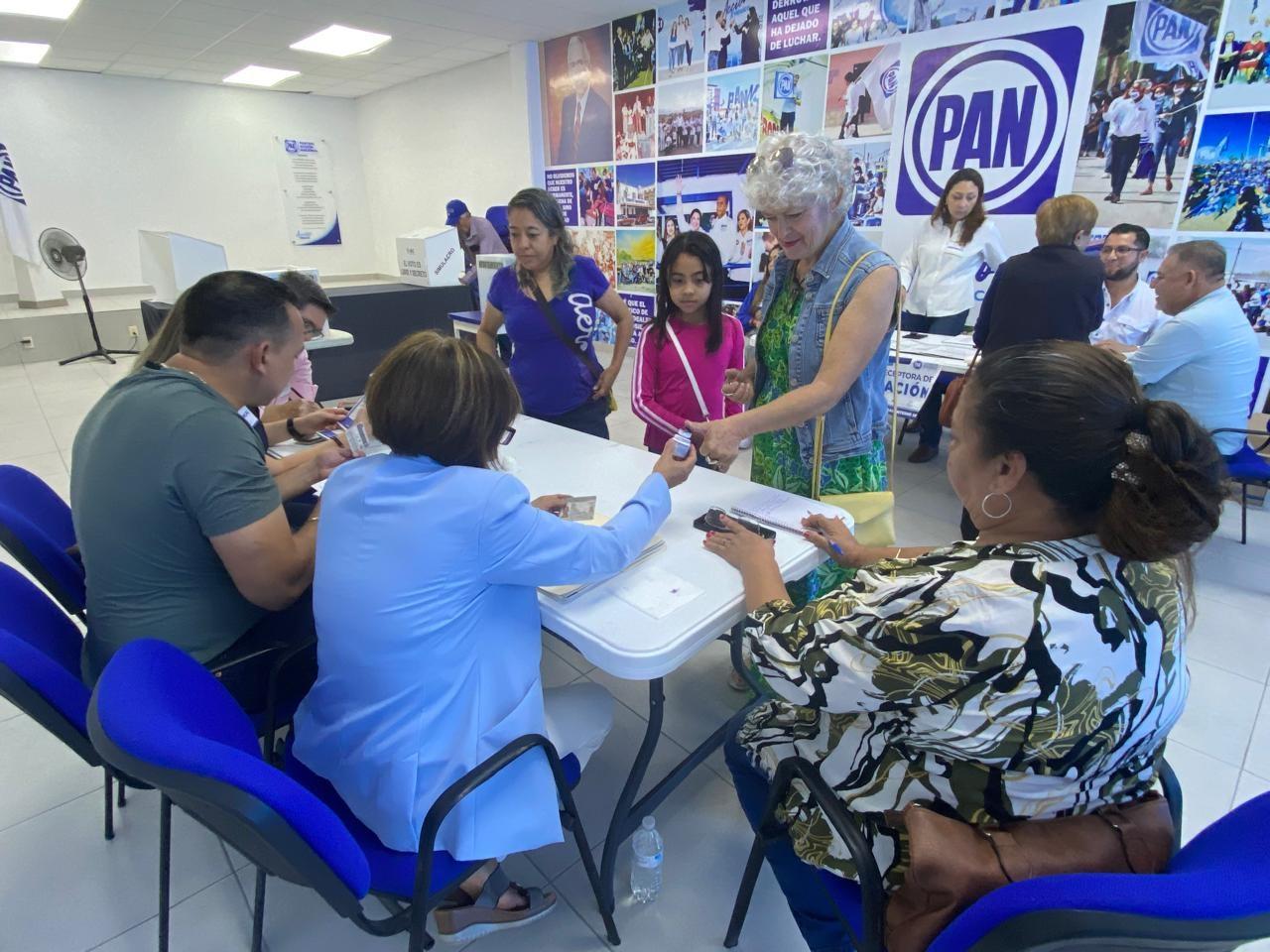 Votan 600 panistas de Monclova en el proceso nacional