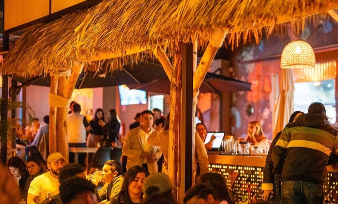 El bar «Los Cantaritos» en Querétaro; fue atacado por hombres armados dejando un saldo de 10 fallecidos y siete heridos