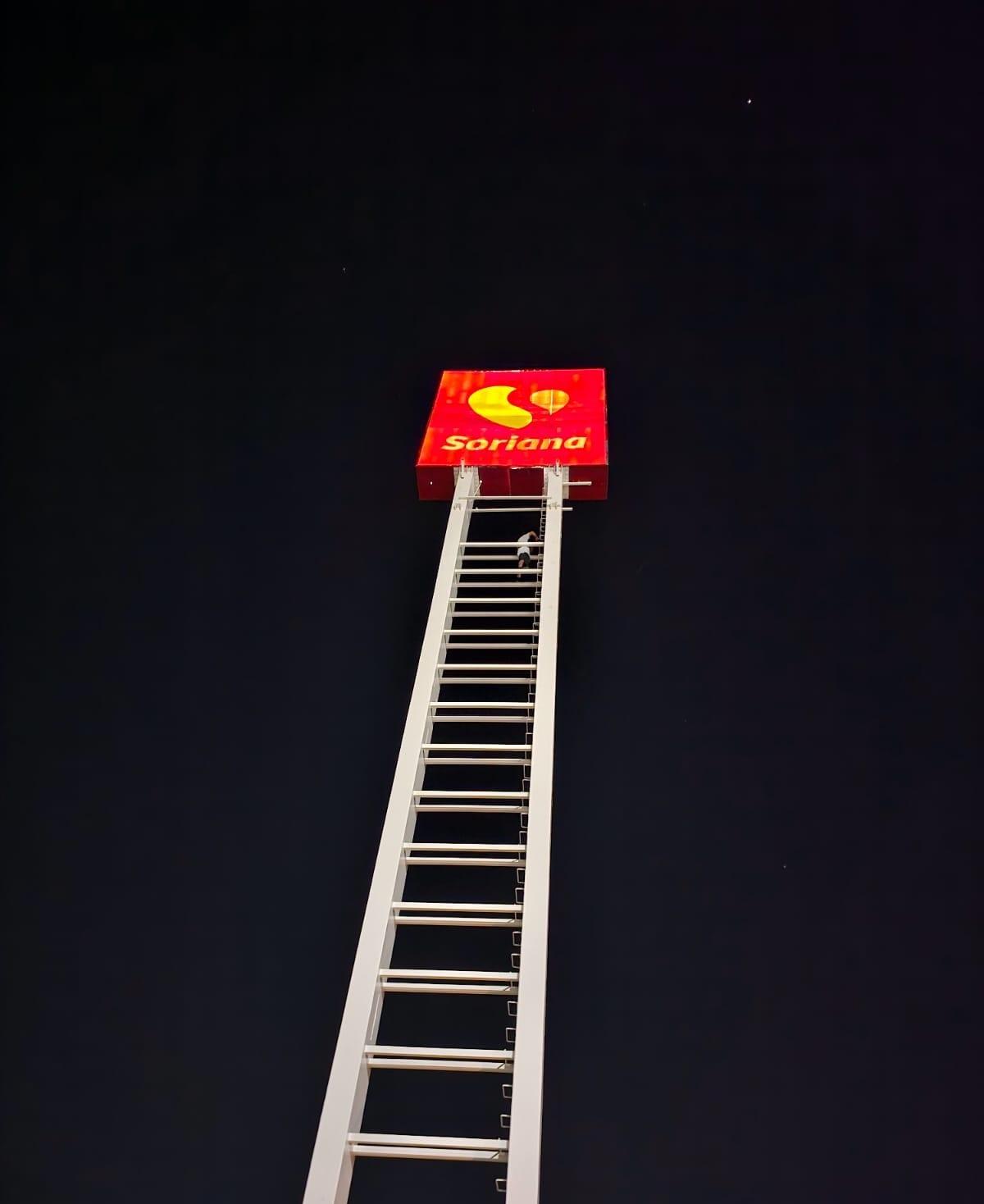 ¡De infarto!, trepa a la torre más alta