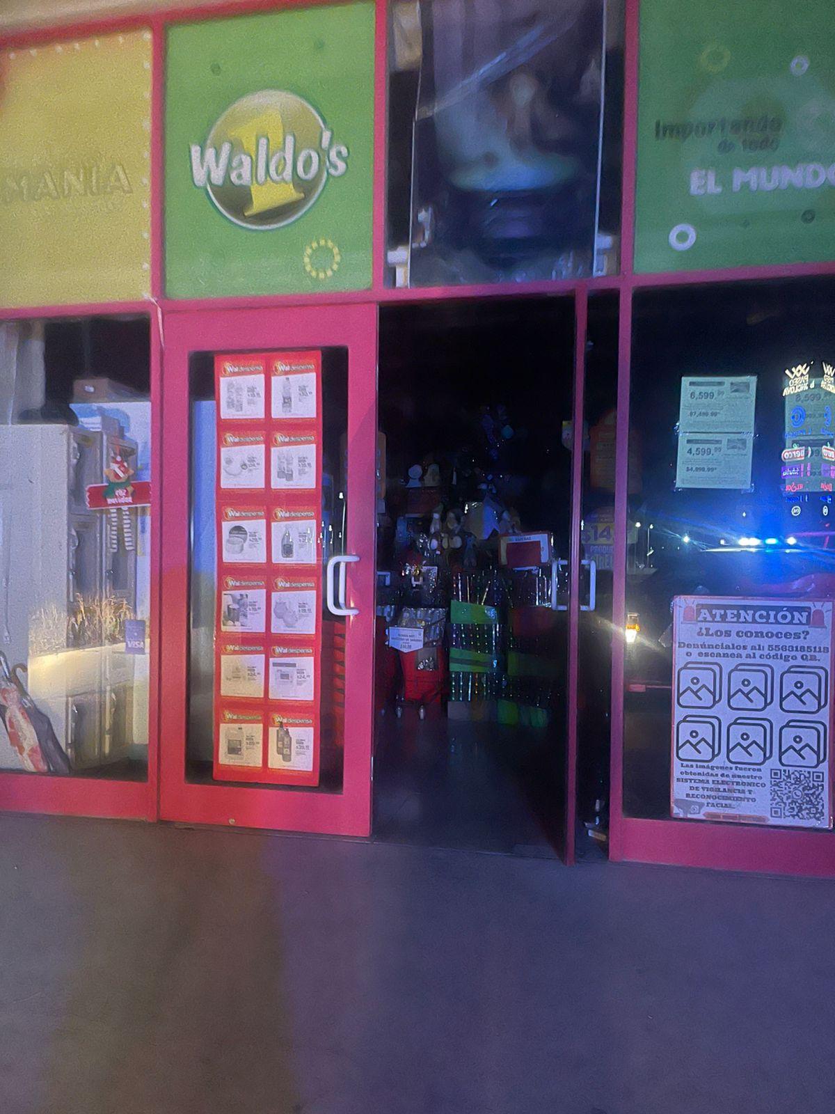 Roban ladrones 37 mil de la tienda Waldo´s