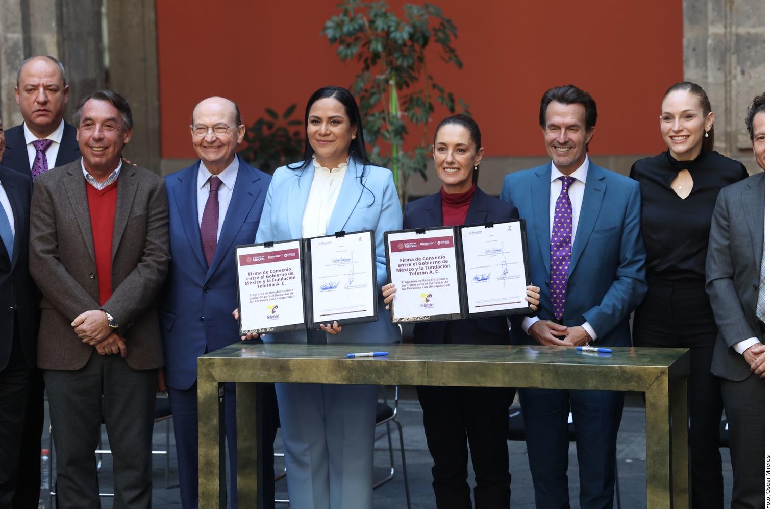 Anuncia Sheinbaum 900 mdp para el Teletón