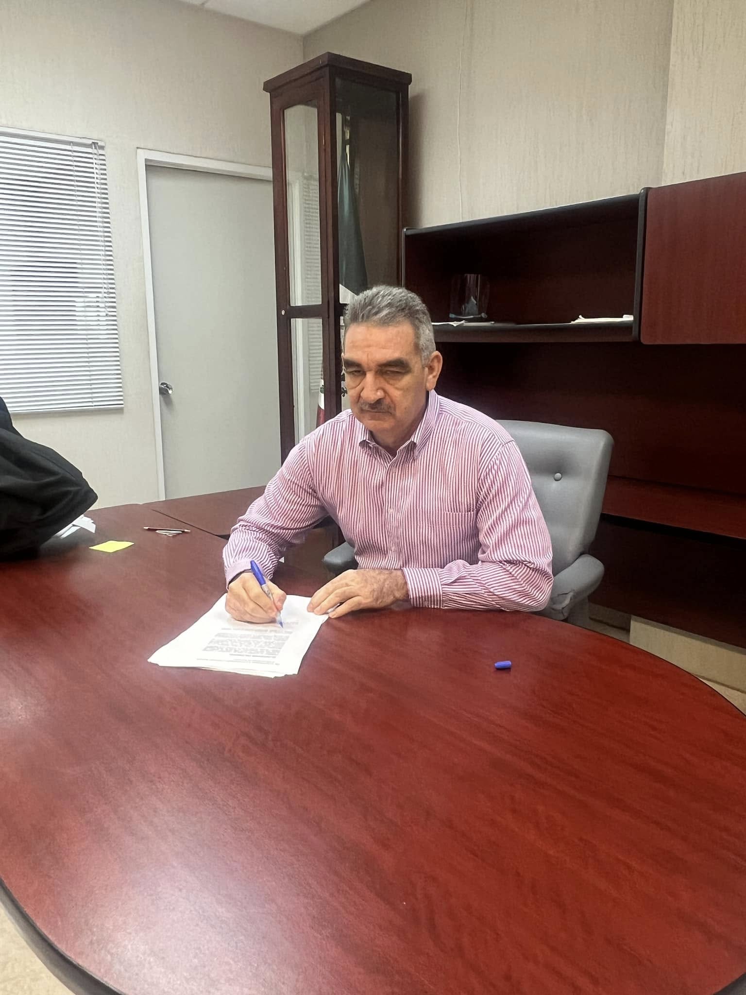 Presenta su renuncia el magistrado Hiradier Huerta