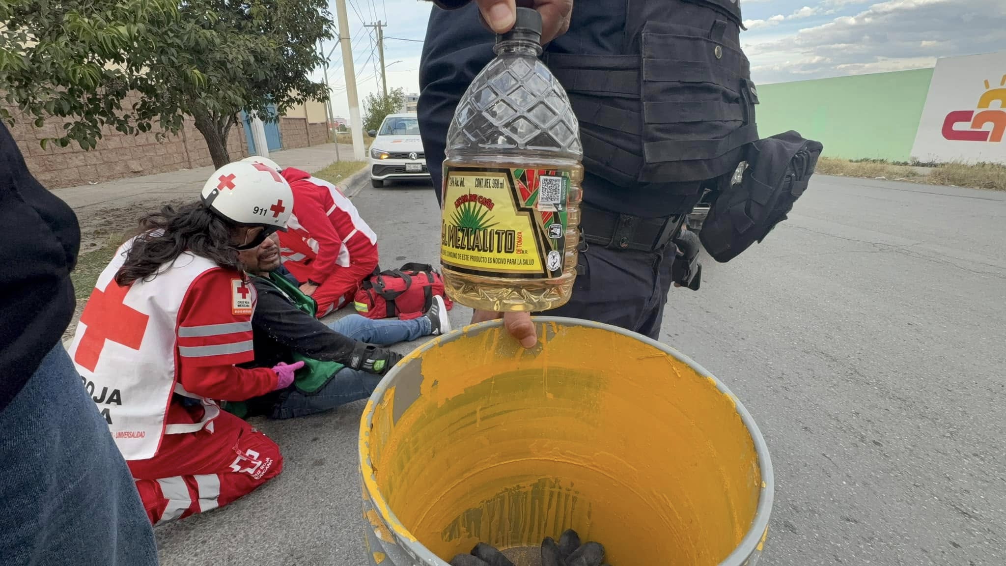 Hombres alcoholizados movilizan autoridades