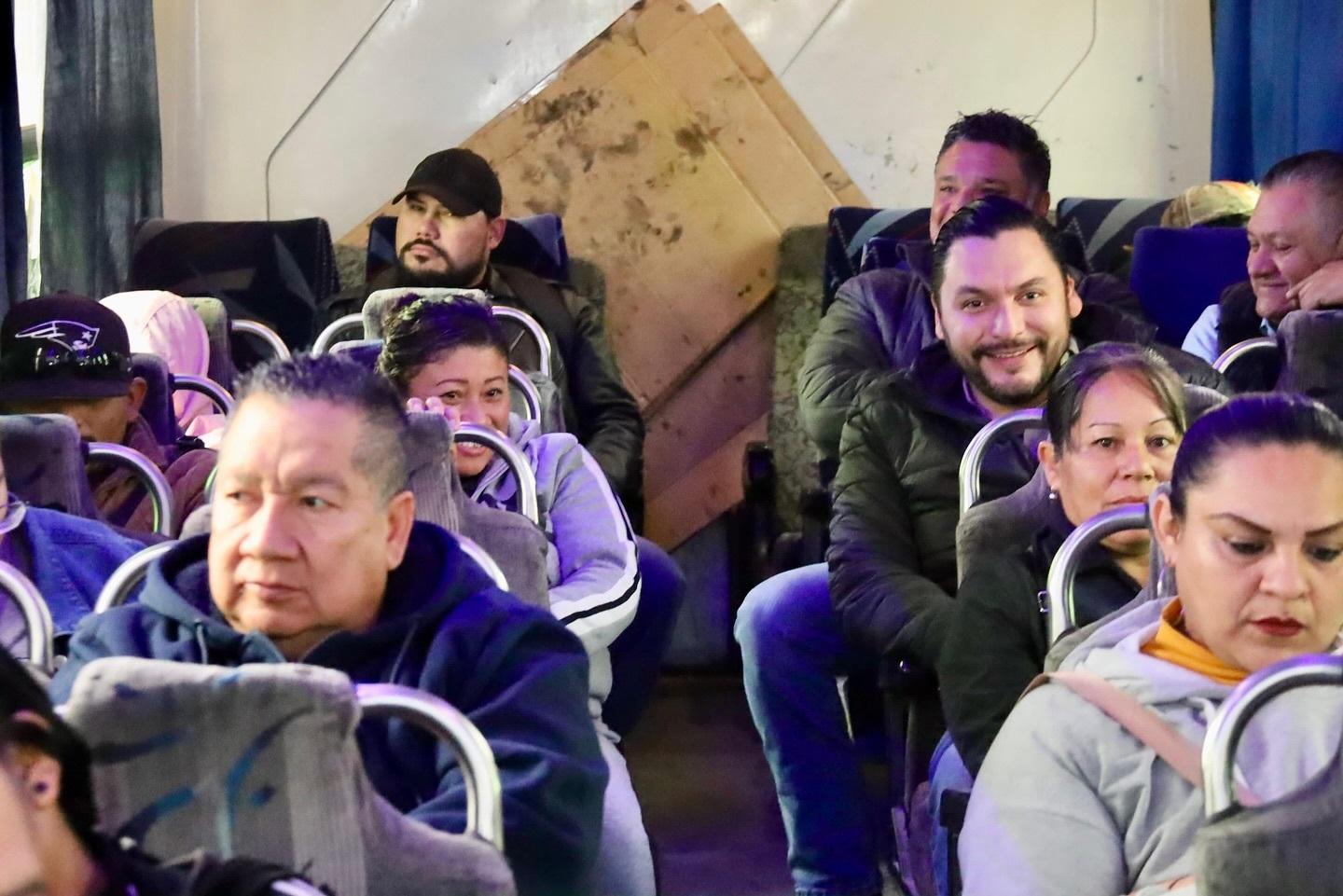 Promete Carlos mejoras en el transporte público