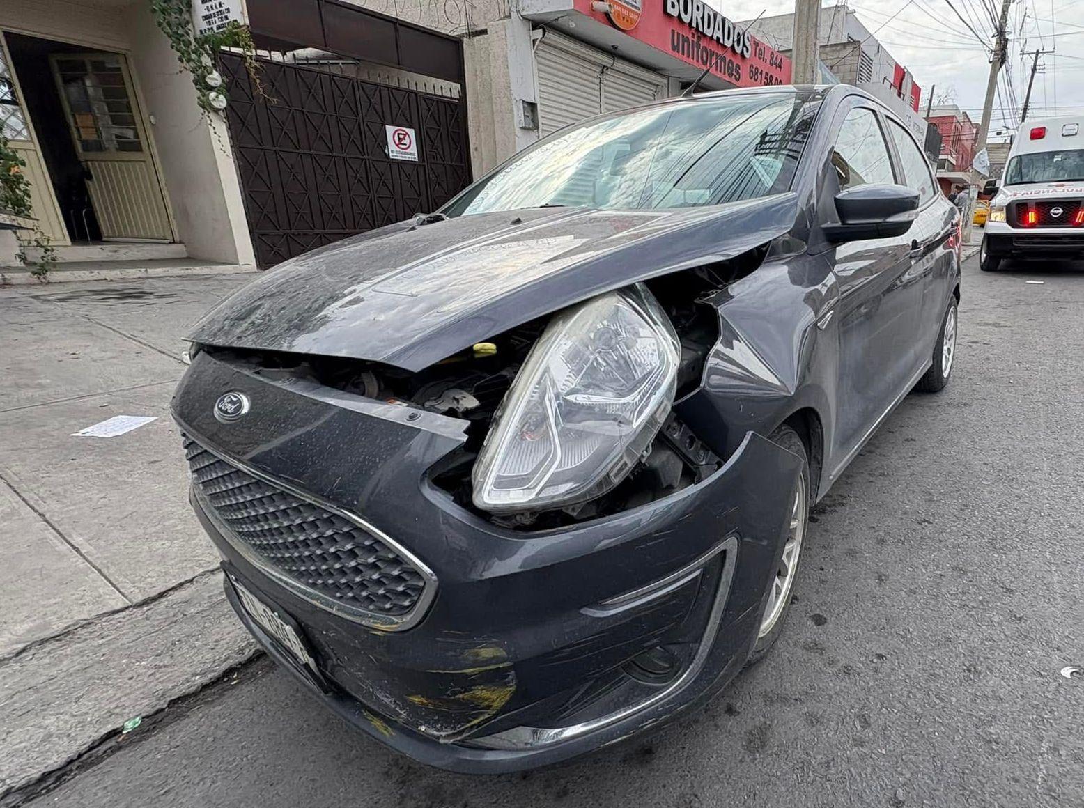 Aparatoso choque arroja un lesionado