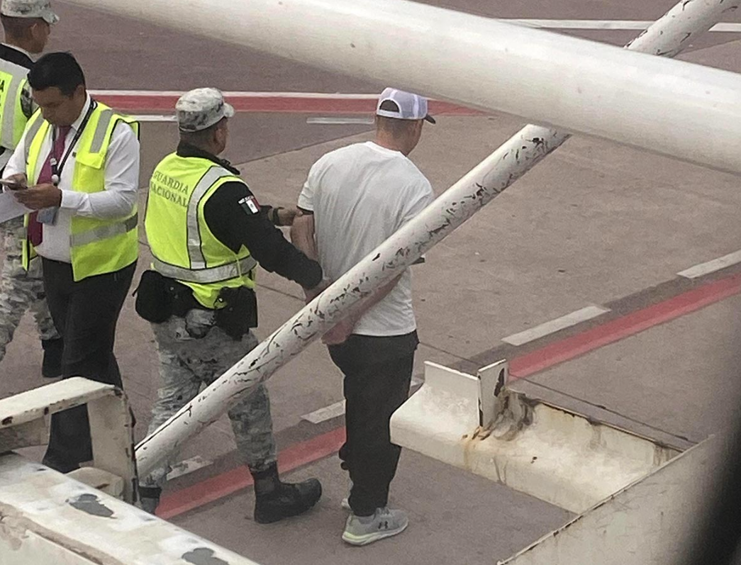 FGR investiga a sujeto que intentó desviar un avión hacia EU