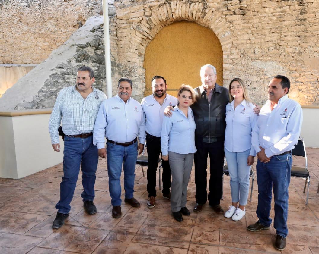 Cumple Chema Fraustro a trabajadores municipales