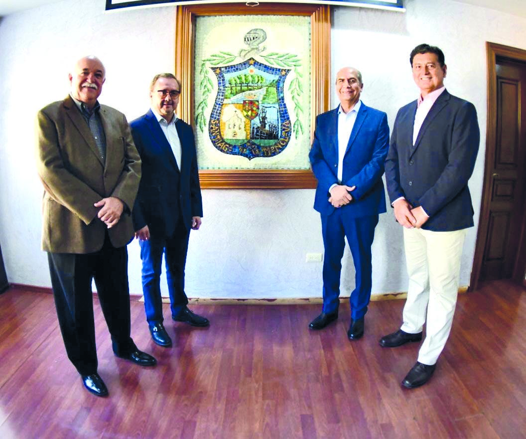 Actualizan la galería de ex alcaldes de Monclova