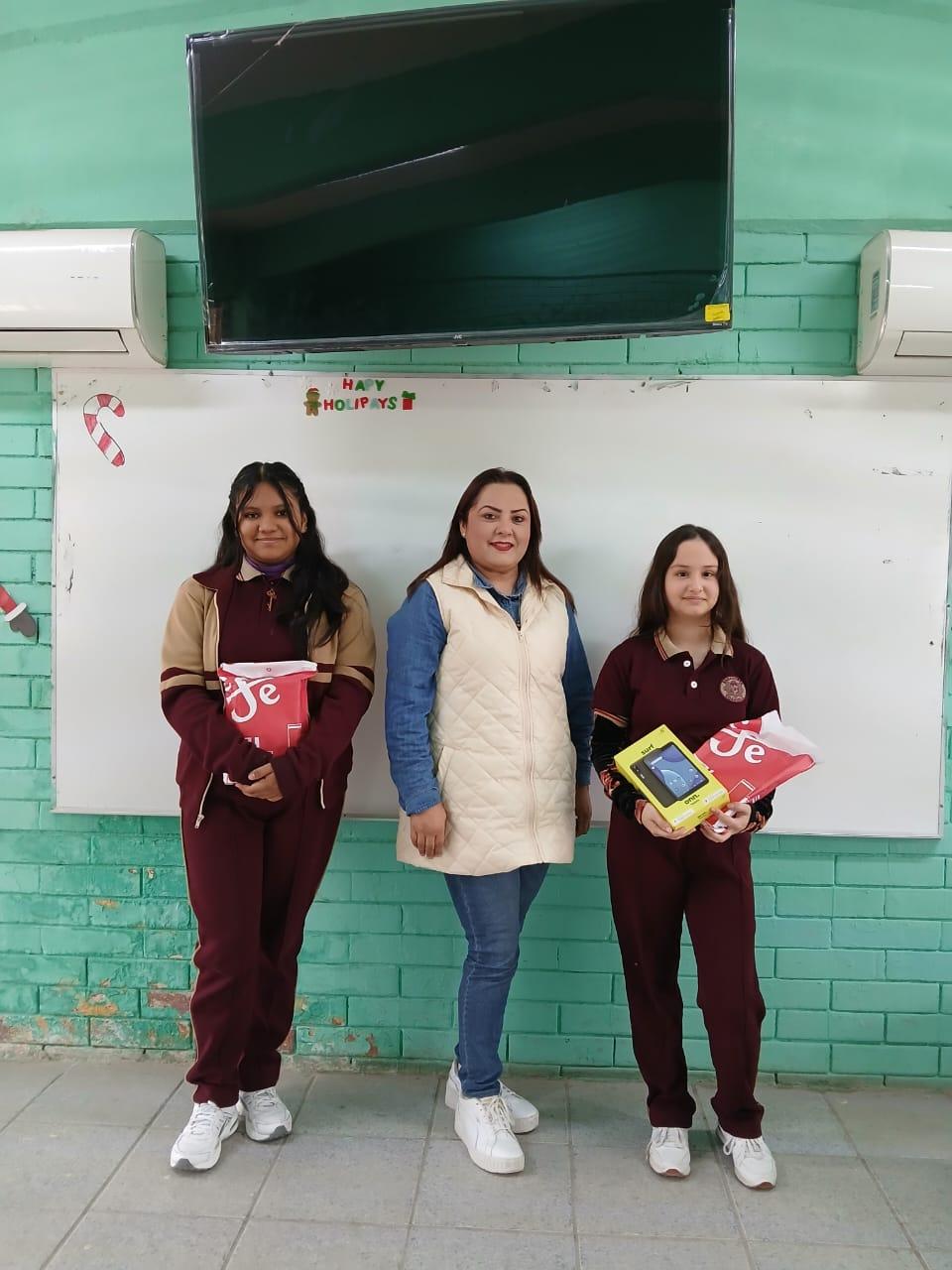 Gana Secundaria Técnica 31 el Premio de Redacción Literaria