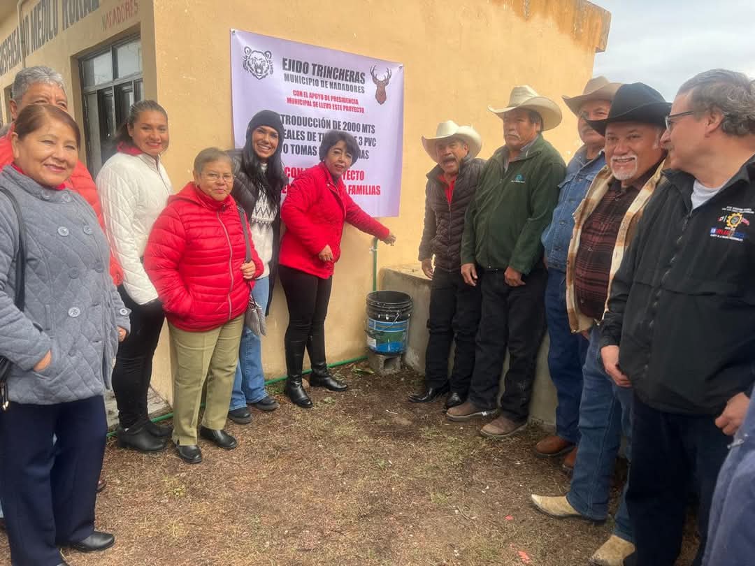 Instalan red de agua en ejido Trincheras