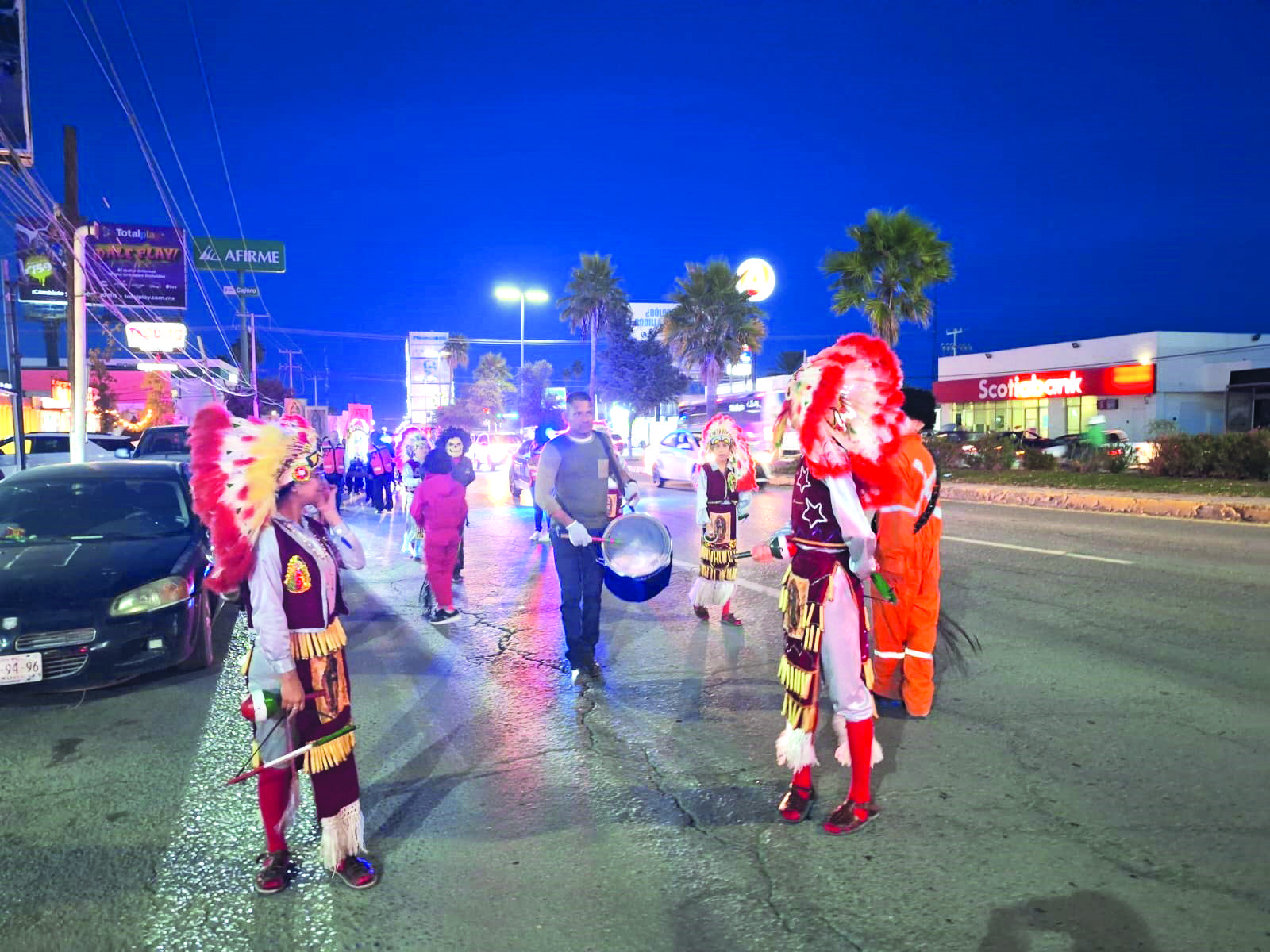 Participan guadalupanos en segunda peregrinación