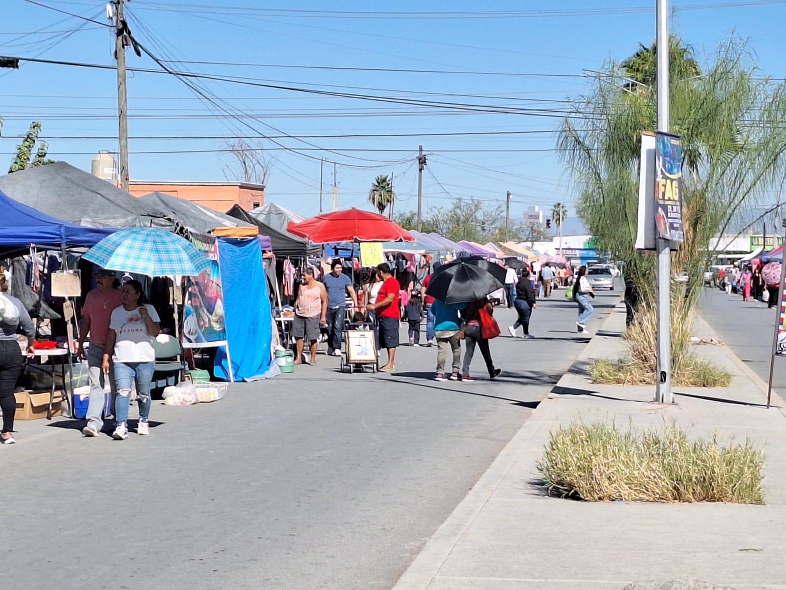 Ventas por Navidad aumentan en pulgas