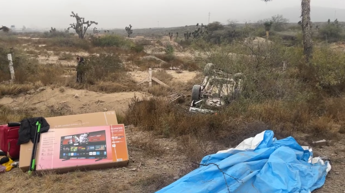 Se salvan paisanos de milagro tras volcadura