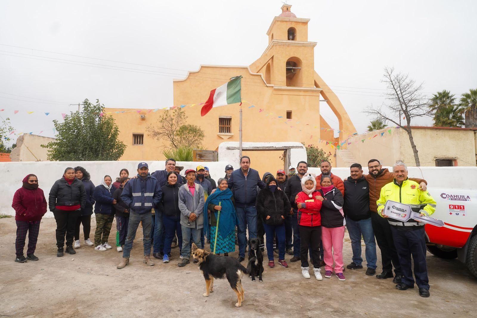 Entregan beneficios a la comunidad Santa Marina