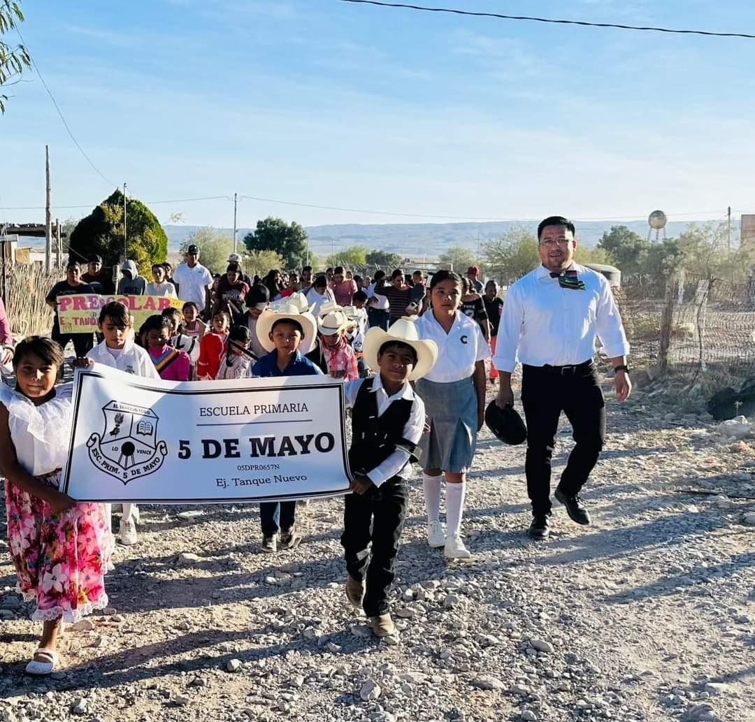 Convocatoria a la generosidad; buscan regalos para estudiantes