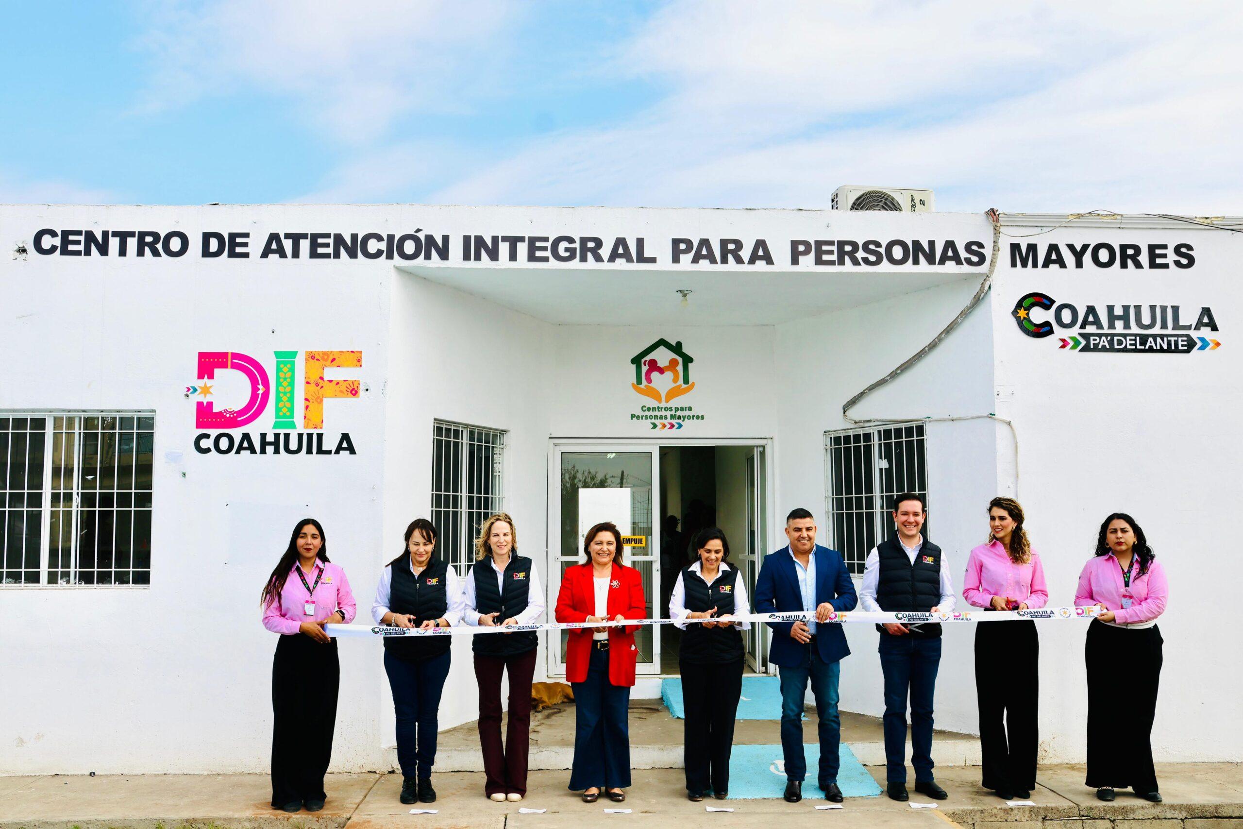 Inaugura Sabinas centros para los adultos mayores