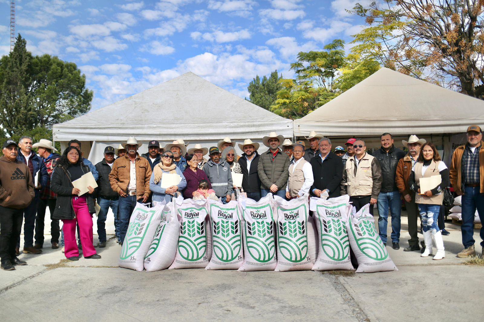 Reciben productores 5 toneladas de semilla