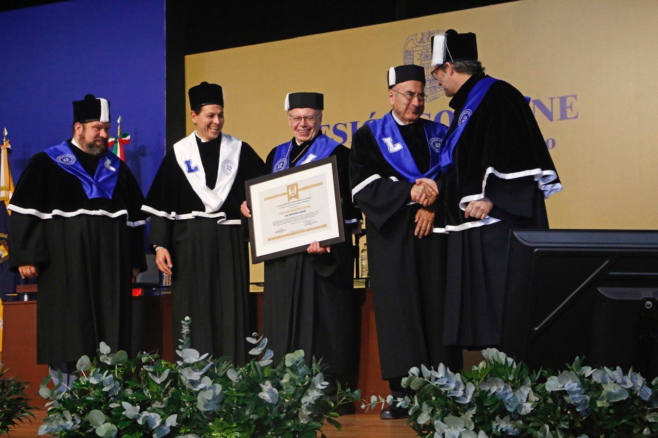 DOCTOR HONORIS CAUSA PARA NARRO ROBLES Y PEPE FUENTES