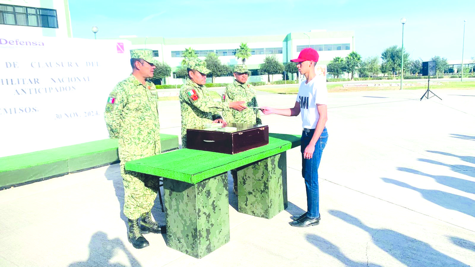 Piden recoger las cartillas liberadas en 105 Batallón